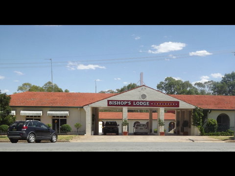 Bishop's Lodge - Accommodation Resorts 1