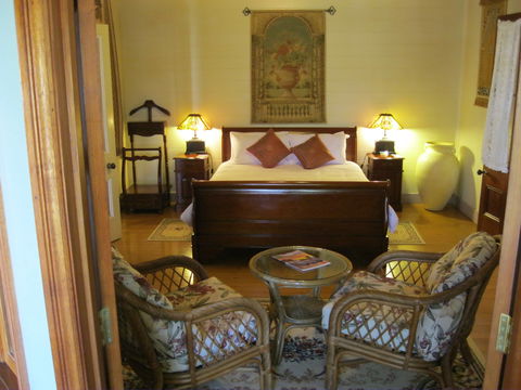 Classique Bed And Breakfast - Accommodation Resorts 0