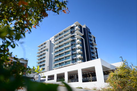 Oaks Gladstone Grand Hotel - Accommodation Resorts 1