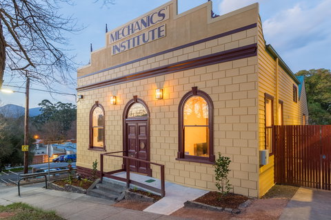 The Old Mechanics - Accommodation Resorts 0