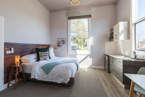 The Old Mechanics - Accommodation Resorts 2