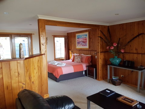 Bed In The Treetops - Accommodation Resorts 1