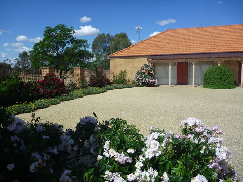 Fairways Bed And  Breakfast At Jerilderie - Accommodation Resorts 1
