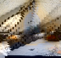 Silverleaf Cottage - Accommodation Resorts