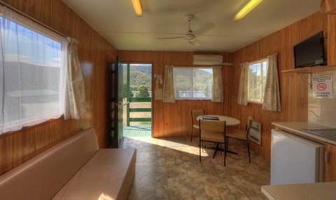 Talbingo Tourist Caravan Park - Accommodation Resorts 1