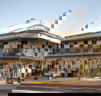 The Family Hotel Maitland - Accommodation Resorts