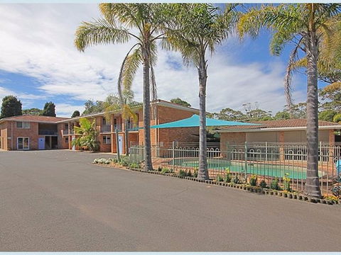 The Lodge Broulee - Accommodation Resorts 1