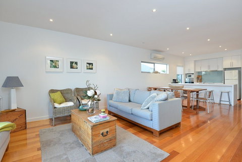 Alexander By The Sea - Accommodation Resorts 1