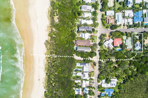 Beach Chalet - Accommodation Resorts 2