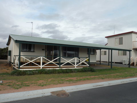 Beach Escape - Accommodation Resorts 0