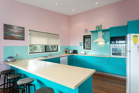 Colours Of Cylinder - Accommodation Resorts 2