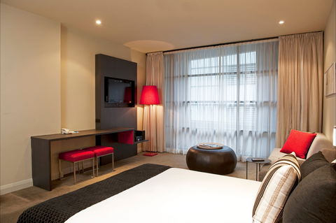 Mantra Hindmarsh Square - Accommodation Resorts 1