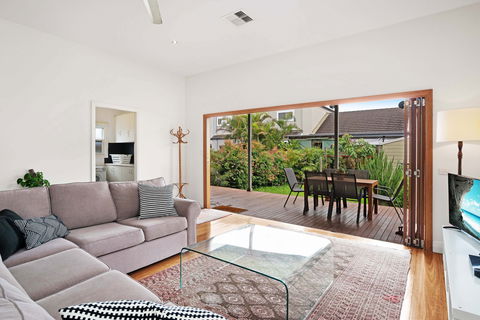 Newcastle Executive Homes - Cooks Hill Cottage - Accommodation Resorts 0