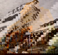 Vault Restaurant and Accommodation - Accommodation Resorts