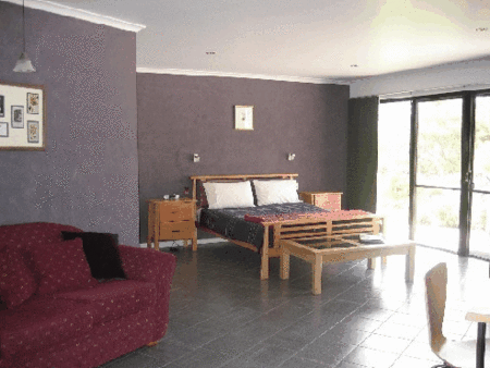 Wrens On Glenelg - Accommodation Resorts 1