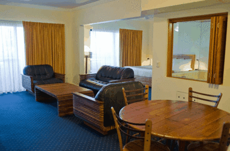 Kacys Bargara Beach Motel - Accommodation Resorts 3