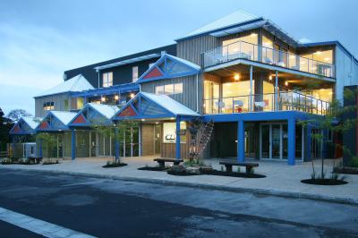 The Island Accommodation - Accommodation Resorts 0