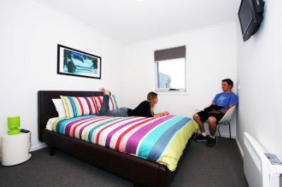 The Island Accommodation - Accommodation Resorts 2