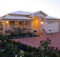 Sussex on Willis Cove Bed and Breakfast - Accommodation Resorts