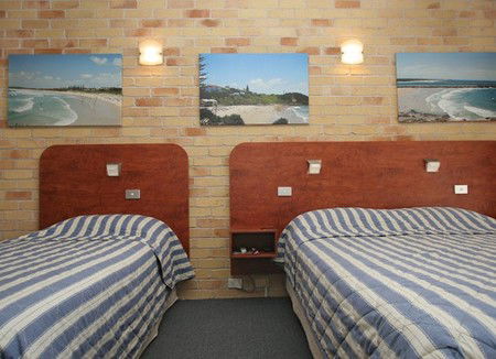 Yamba Beach Motel - Accommodation Resorts 4