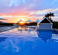 Oaks Waterfront Resort - Accommodation Resorts