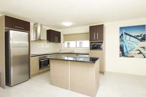 Lakeside Resort Forster - Accommodation Resorts 8