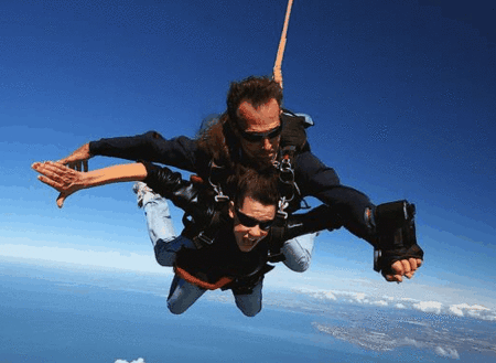 OzSkydiving - Accommodation Resorts