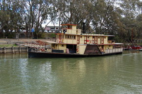 Emmylou Paddle Steamer - Accommodation Resorts 0