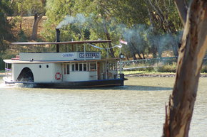 Emmylou Paddle Steamer - Accommodation Resorts 3