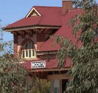 Moonta Tourist Office - Accommodation Resorts