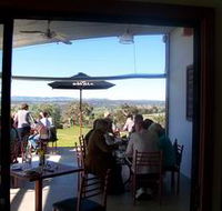 Tenafeate Creek Wines - Accommodation Resorts