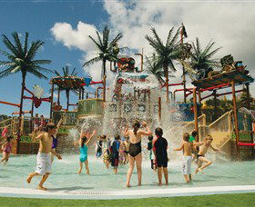 Wet 'n' Wild Water World - Accommodation Resorts 0