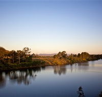 Lake Wivenhoe - Accommodation Resorts