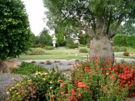 Japanese Gardens, Blackwater - Accommodation Resorts 0