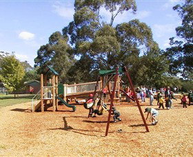 Sale Botanic Gardens - Accommodation Resorts 1