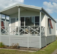 Belmont Pines Lakeside Holiday Park - Accommodation Resorts