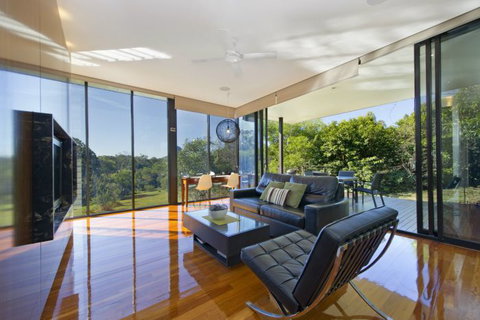 Glass On Glasshouse - Accommodation Resorts 9