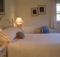 Trafalgar Bed and Breakfast and Annie's cottage - Accommodation Resorts