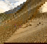 Historical York Town Wave Rock Hippo Yawn Light Snacks Included - Accommodation Resorts