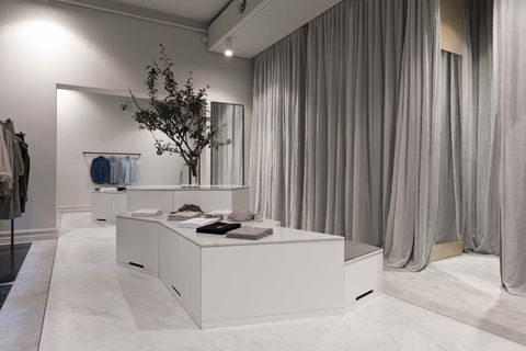 Jac+ Jack Strand Arcade - Accommodation Resorts 1