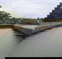 Lock 4 - Accommodation Resorts