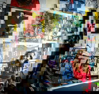 Brush Off Art - Accommodation Resorts