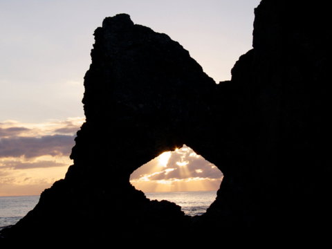 Glasshouse Rocks And Pillow Lava - Accommodation Resorts 1