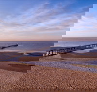 Altona Beach - Accommodation Resorts