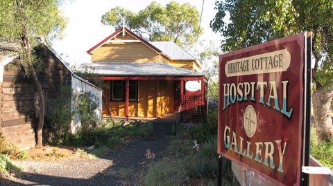 Lightning Ridge Heritage Cottage - Accommodation Resorts 0