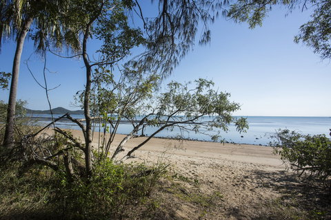 Smalleys Beach - Accommodation Resorts 2