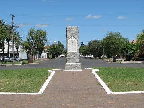 War Memorial And Heroes Avenue, Roma - Accommodation Resorts 0