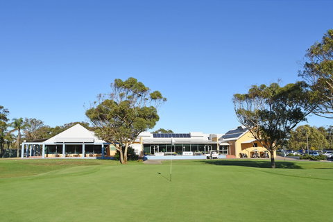 Hawks Nest Golf Club - Accommodation Resorts 0