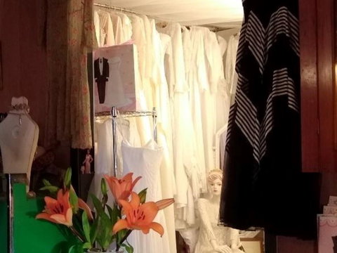 Mauzie's Most Marvellous Vintage - Accommodation Resorts 1