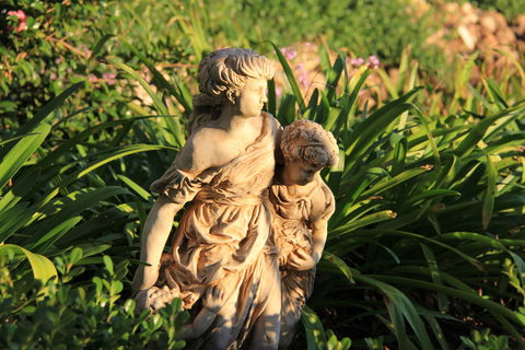 The Bath House Garden - Accommodation Resorts 2